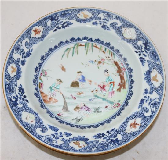 A pair of Chinese famille rose soup plates and matching plate, Qianlong period, diameter 23cm (3)